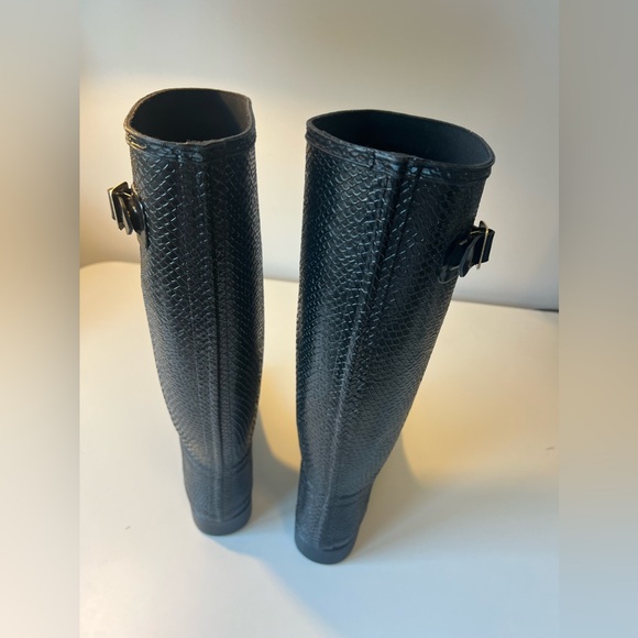 Hunter Original Embossed Refined Tall Waterproof Rain Boot - size 8 black - NEW - Picture 3 of 9